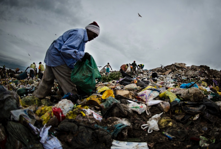 When the world’s largest landfill closed, a city of garbage pickers ...