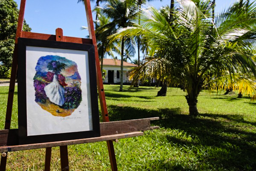 1_Brazilian Resort pays artist