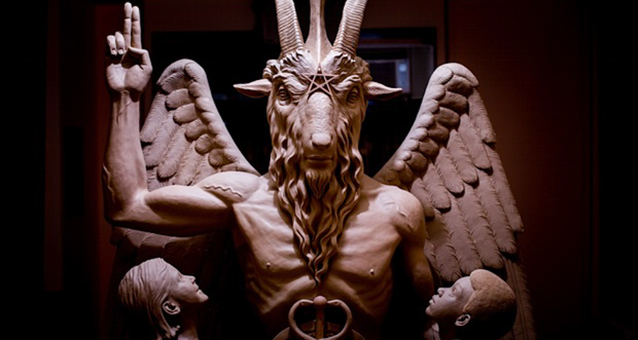 _satanic statue