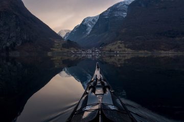 This adventure kayaker’s unbelievable photos take zen to a whole new level
