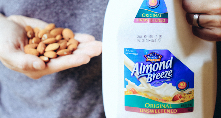 1_Drinking almond milk