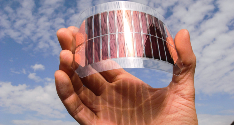 1_paper-thin-solar-cells