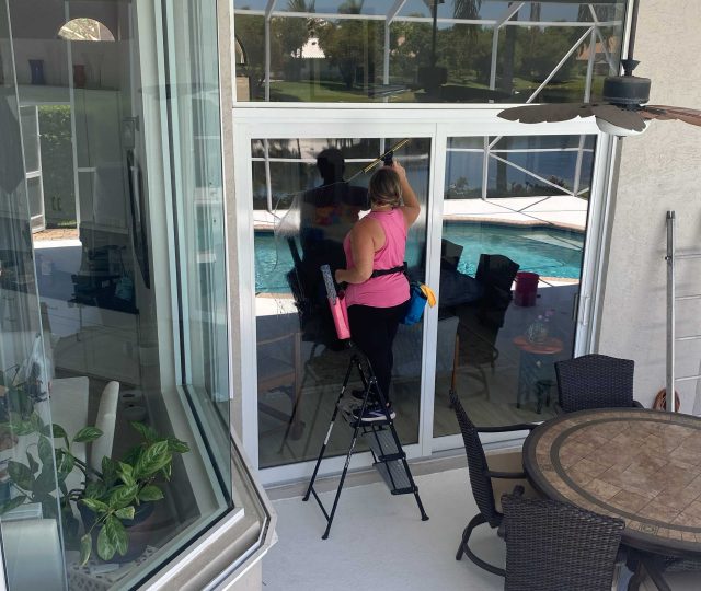 TNTWindowCleaningreachinghighwindows - Toni Landers