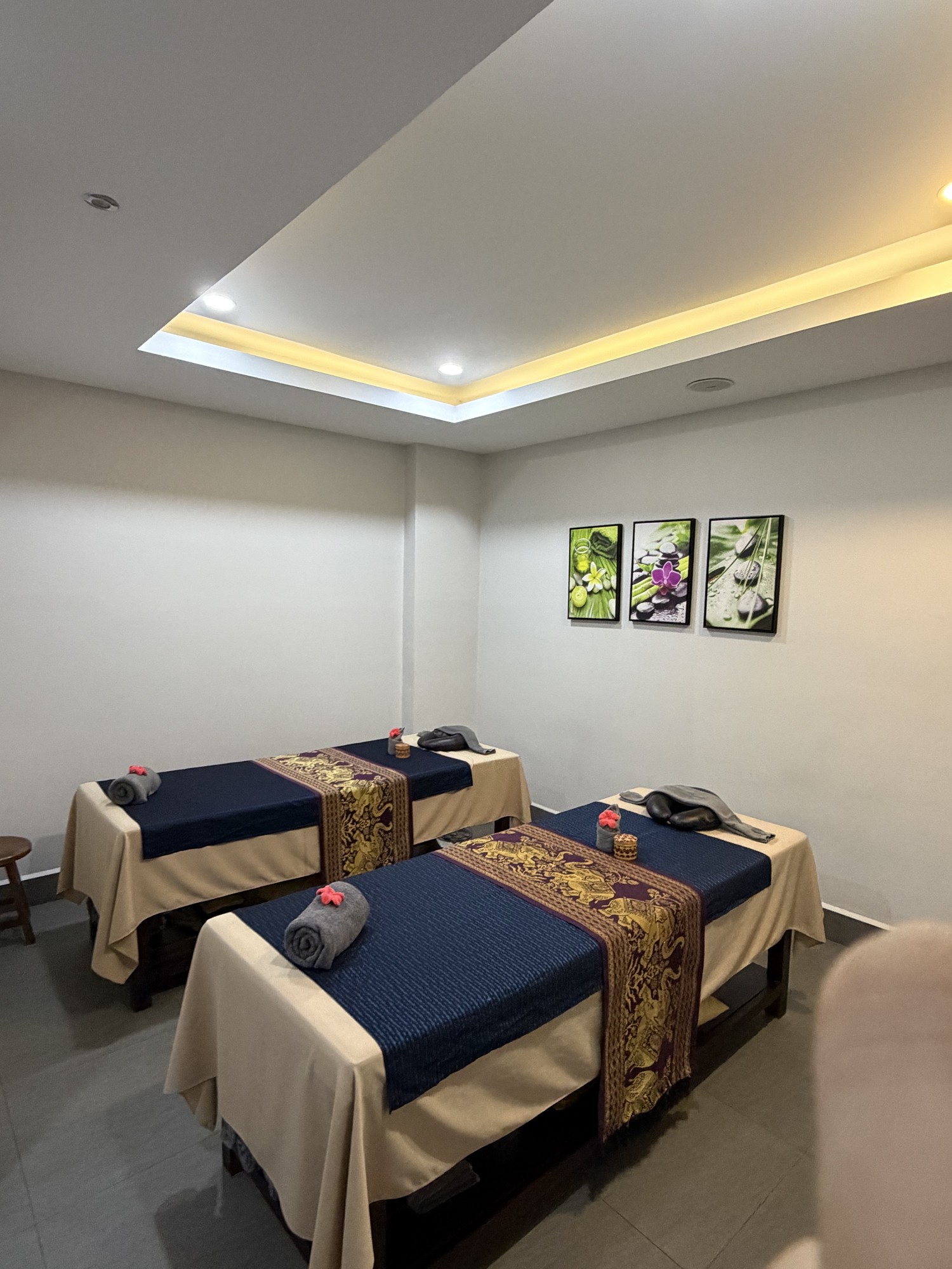 cholsa spa couple treatment room phnom penh - Cholsa Spa