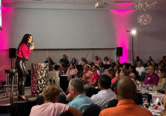 Stand-Up Comedian in Boca Raton Mariza Brussolo - gala-comedian-